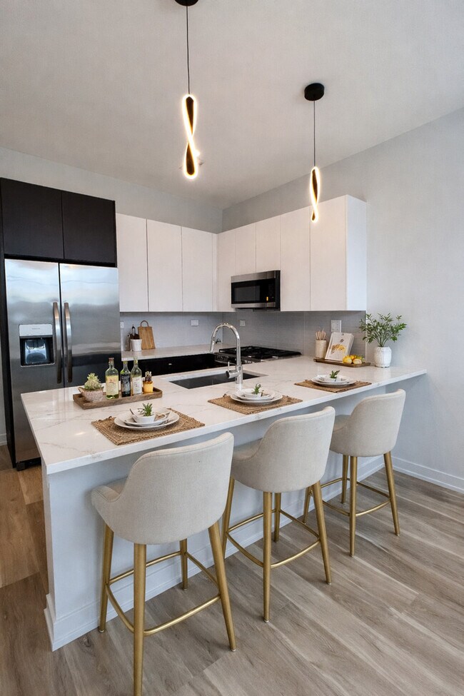 Photo - 6513 S Langley Ave Unit 1