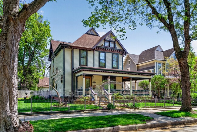Photo - 1507 Broadway St