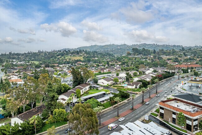 Photo - Villa De Loma