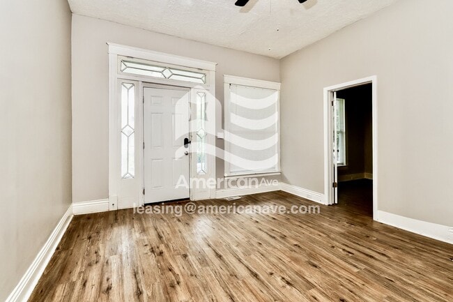 Photo - 728 S 35th St