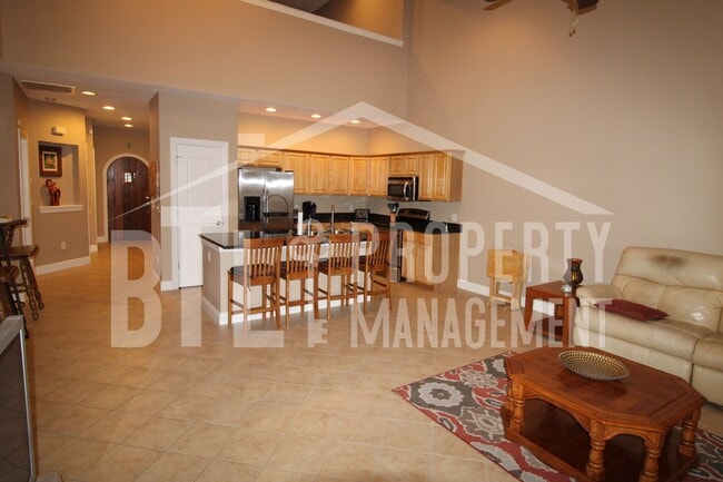 Photo - Beautiful 2 Bedroom Duplex with Loft!