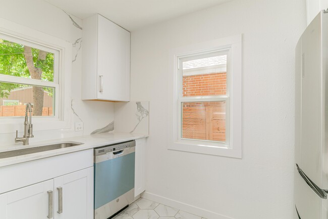 Photo - 2160 S Logan St