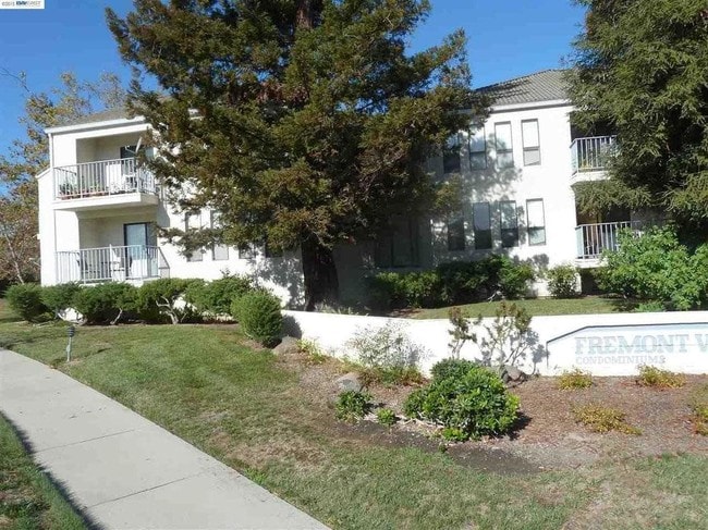 Photo - 39455 Albany Common Unidad T