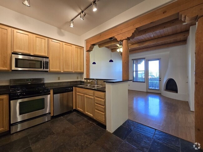 Building Photo - 1405 Vegas Verdes Dr Rental
