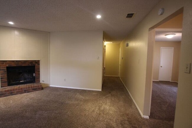 Photo - Adorable 3 Bedroom Duplex in Tyler