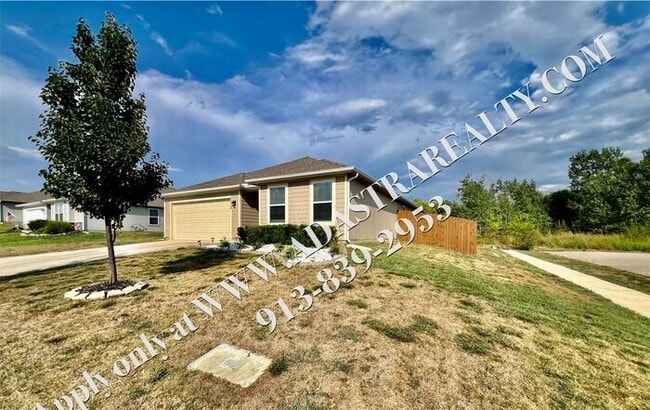 Photo - Like New Ranch in Spring Hill-Available in...
