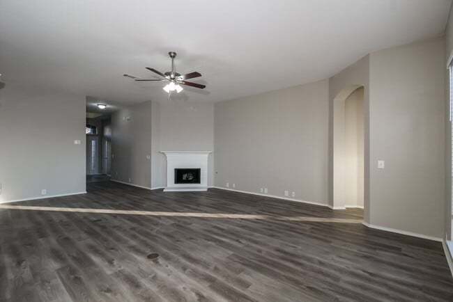 Photo - 2716 Stallion Dr