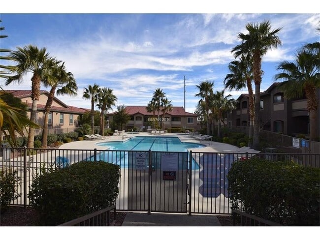 Photo - N.W. GATED COZY CONDO W/ COMMUNITY POOL AND SPA