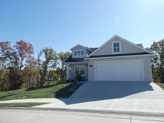 3 Bedroom 2 Bathroom in South - 3 Bedroom 2 Bathroom in South House