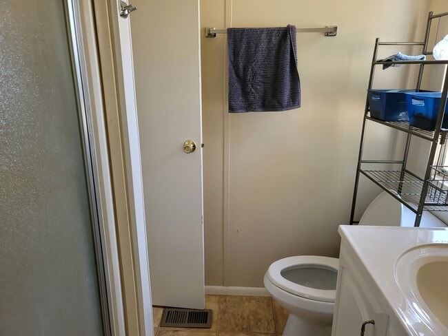 Photo - 7000 20th St