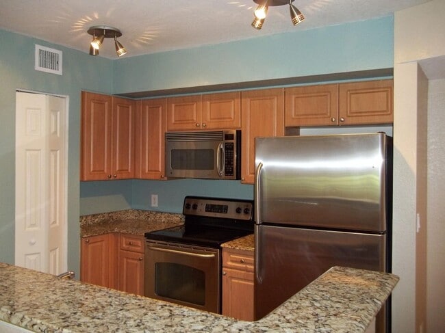 Building Photo - 6760 Heritage Grande Rental