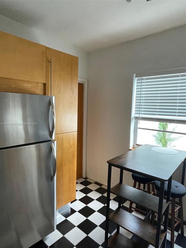 Photo - 1557 Meridian Ave Condo Unit 206