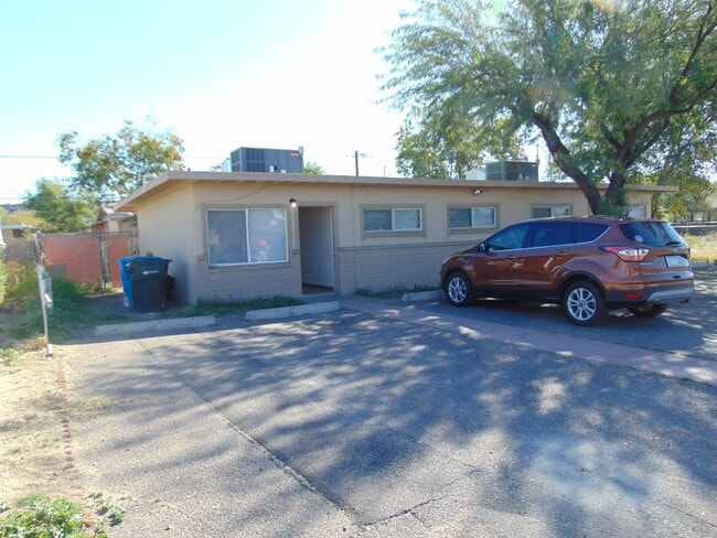 Photo - 8813 N 6th St Apartment Unit 1