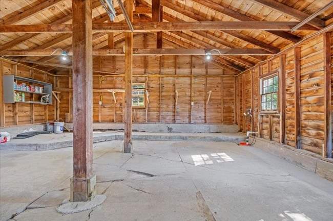 Photo - 2 Howes Corner Rd