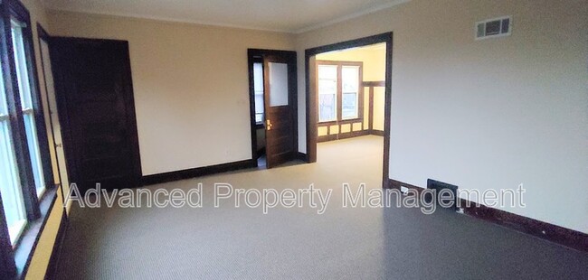 Photo - 1425 N 47th St