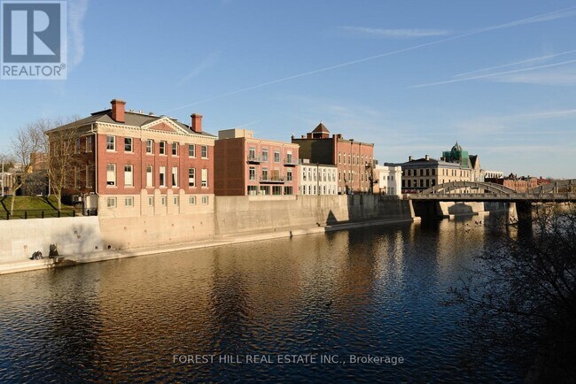 Photo - 12 Water St N