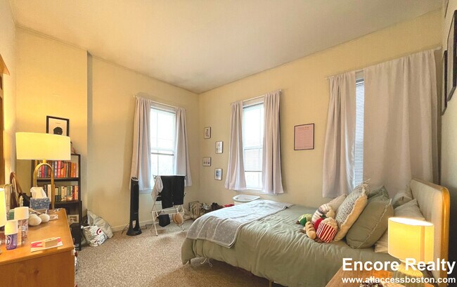 Photo - 4 Davis Ave Unit 3B