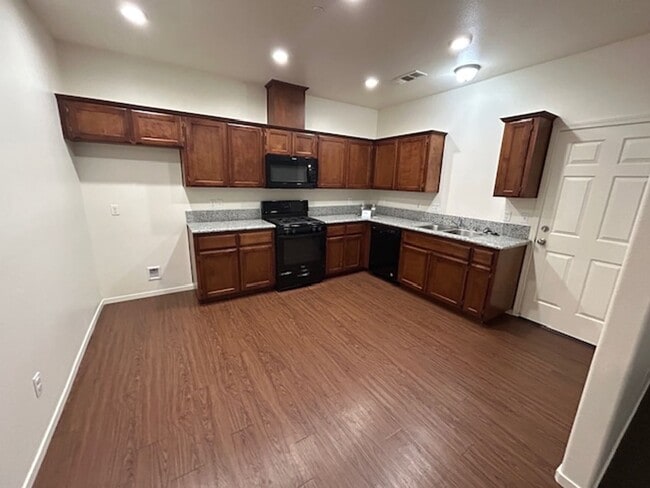 3536-3534 Villa St Unit 3536 S. Villa