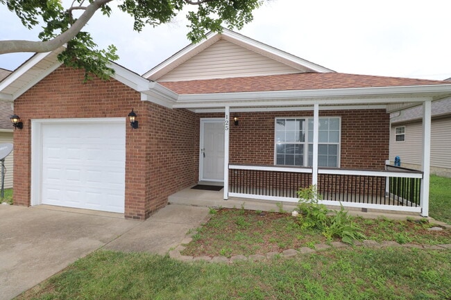 Photo - 125 Christopher Dr