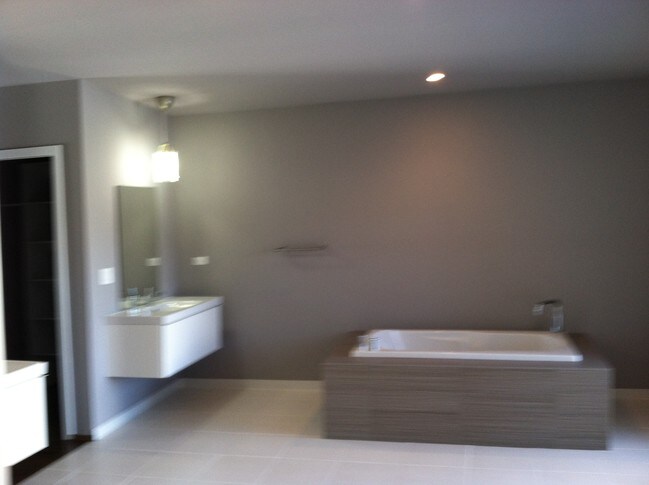 2704 W Armitage Ave Unit 3