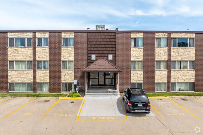 Seville Apts