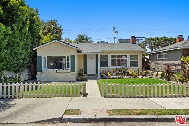 Photo - 2421 Cloy Ave House