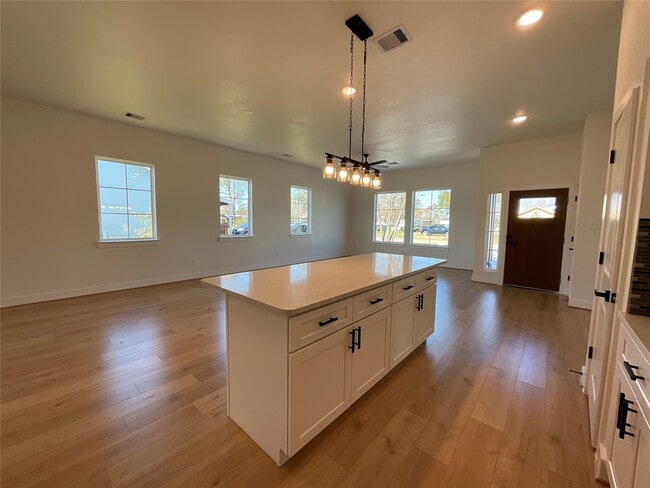 Photo - 719 Red Oak Ave