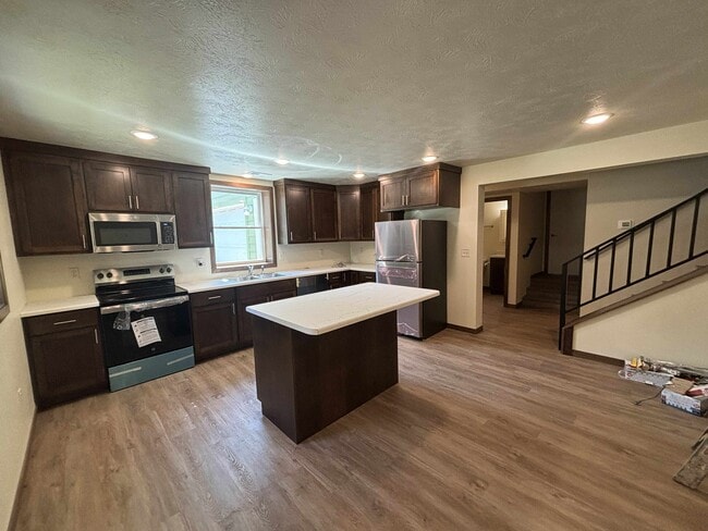 Building Photo - 1823 E 34th St N