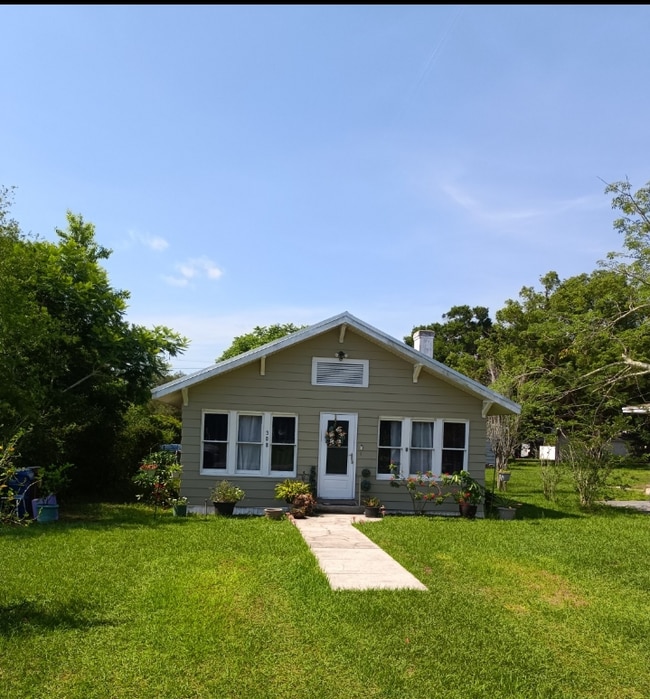 Photo - 308 W Smith Ave