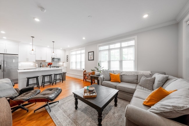 Photo - 135 College Farm Rd Unit 1