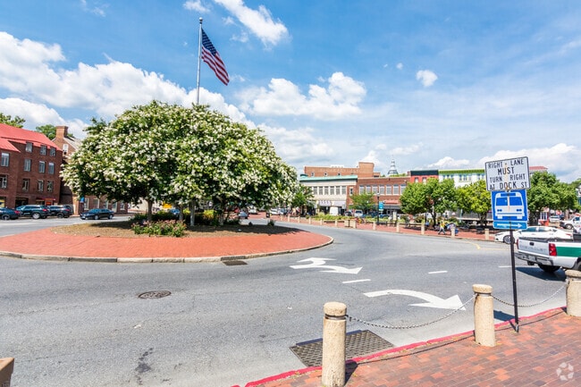 Building Photo - Historic Downtown Annapolis Rental