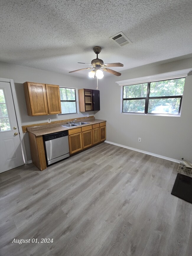 Photo - 13362 Mock St