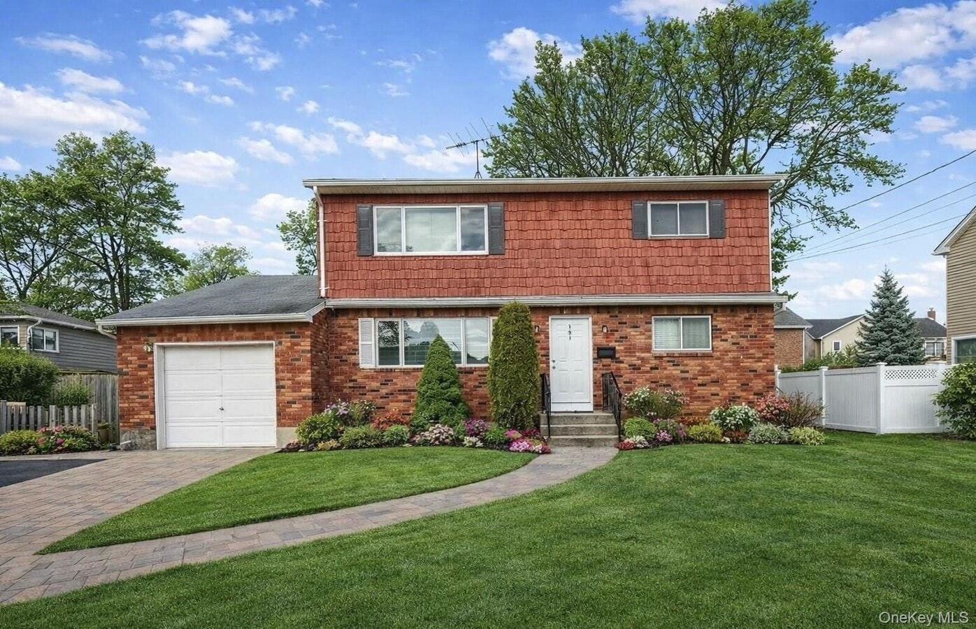 Photo - 191 N Hickory St