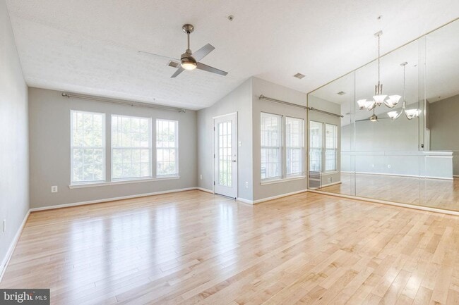 Photo - Gorgeous 2bd 2bth Penthouse Condo Completely Updated & Ready To Move In!