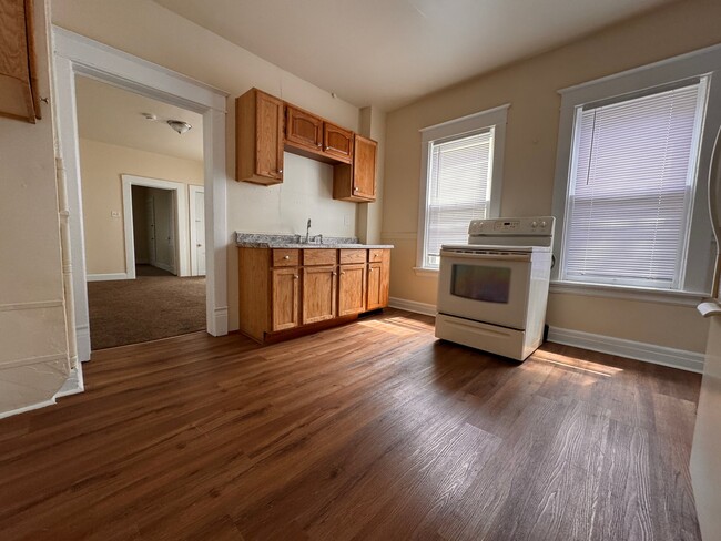 Photo - 1531 S 30th St