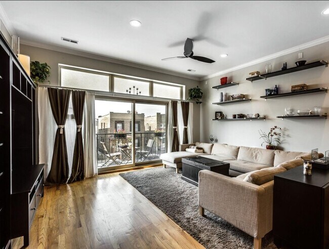 Photo - 2740 W Belmont Ave