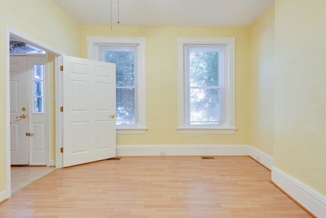 Photo - 2627 W Cary St Unidad B