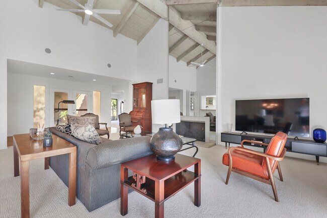 Photo - 37868 Los Cocos Dr E