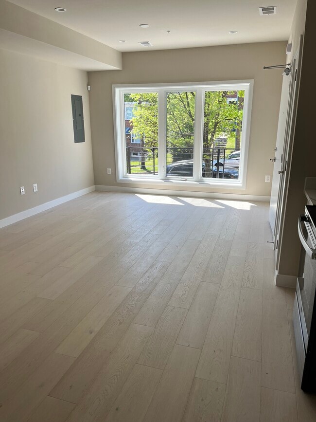 Photo - 4002 D St SE Unit 1