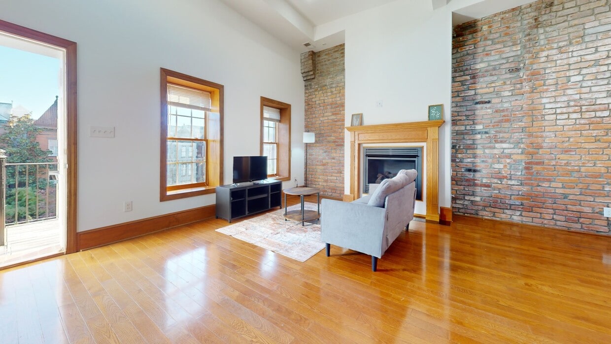 Photo - Private bedroom in 3 bed/3.5 bath Home