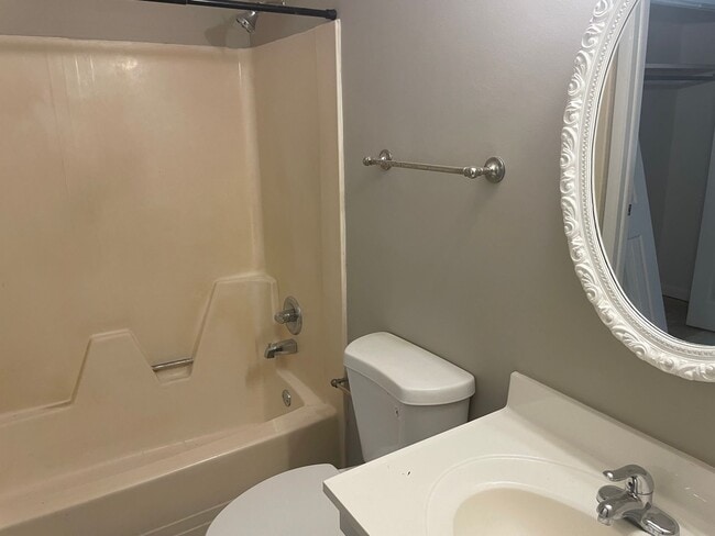 Photo - W Knox Townhouse 2BR/1.5BA + Basement