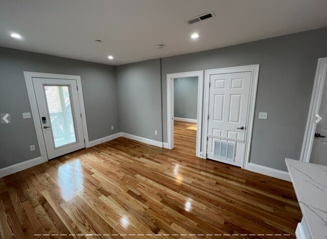 Photo - 15 Harold St Unit 2