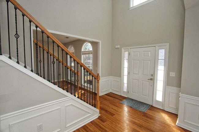 Photo - 5057 Bethpage Dr NE