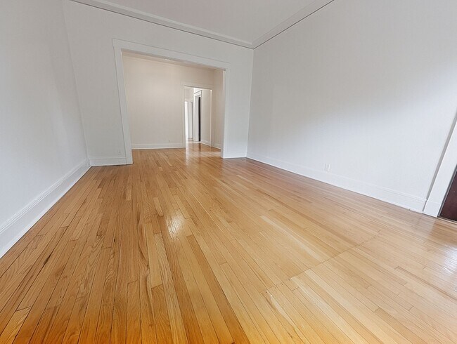 Photo - Large 3-bed/1-bath Apartment in the Heart of Rogers Park! Unit 1302-2