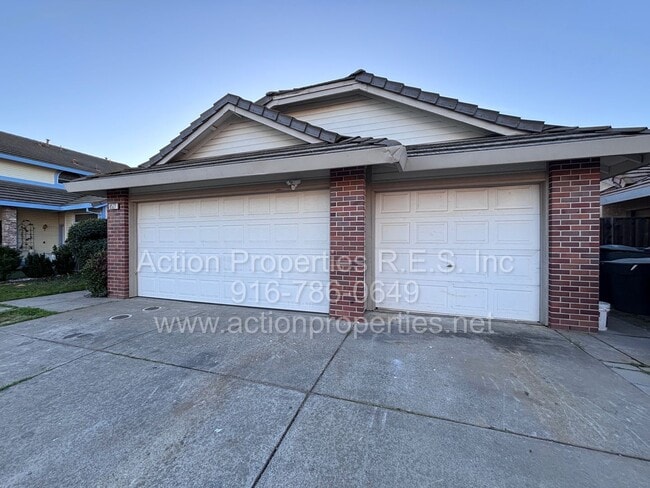 Photo - Updated 4 Bed, 2 Bath - 3 Car Garage - New Flooring - Close to Schools, Parks, and Shopping!