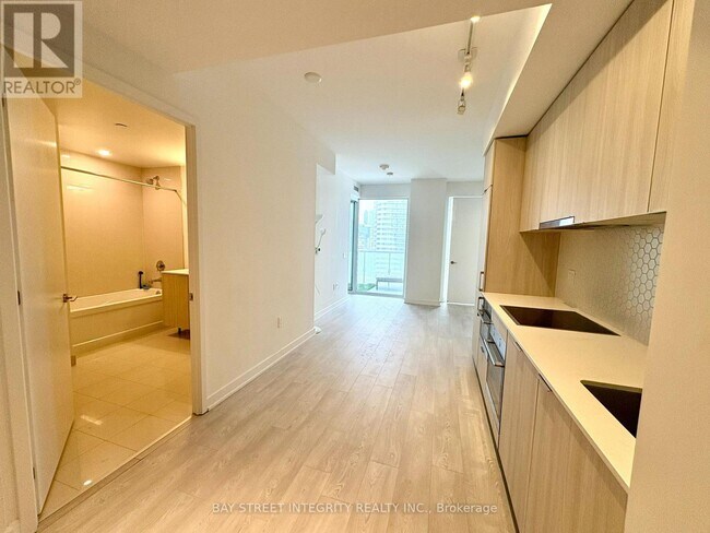 Photo - 15 Queens Quay E Unité 2508