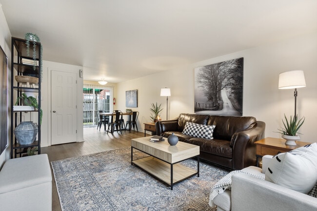 Shadeland Terrace Townhomes w/Full Basements