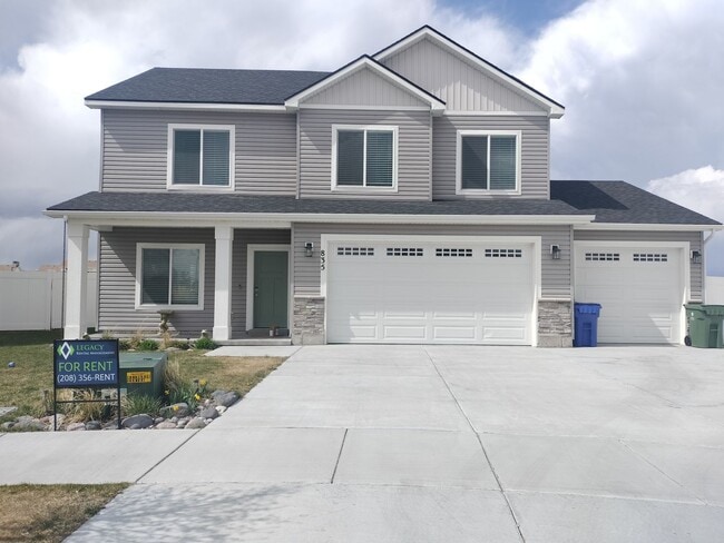 Photo - Beautiful 4 bed 2.5 bath home in the desirable Summerfield Subdivision