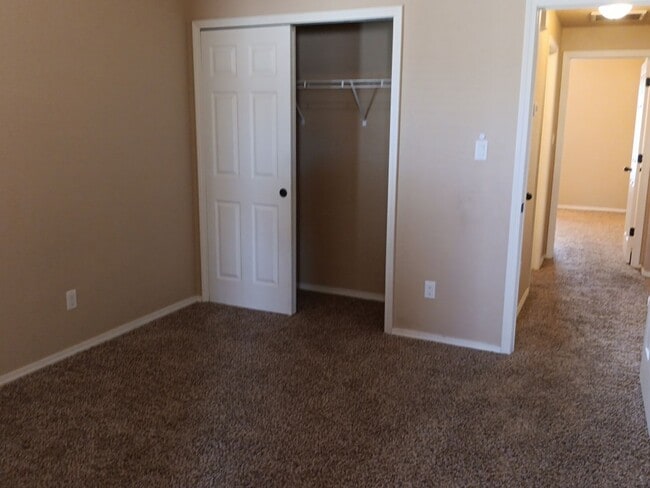 Photo - 4 Bedroom, 2 Bathroom! Lovely Home Coming Soon!