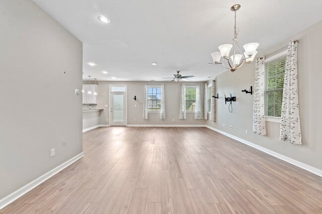 Photo - 4229 Kenton Ln